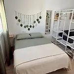 Dom wakacyjny Superior Guest House-ideal Parejas *